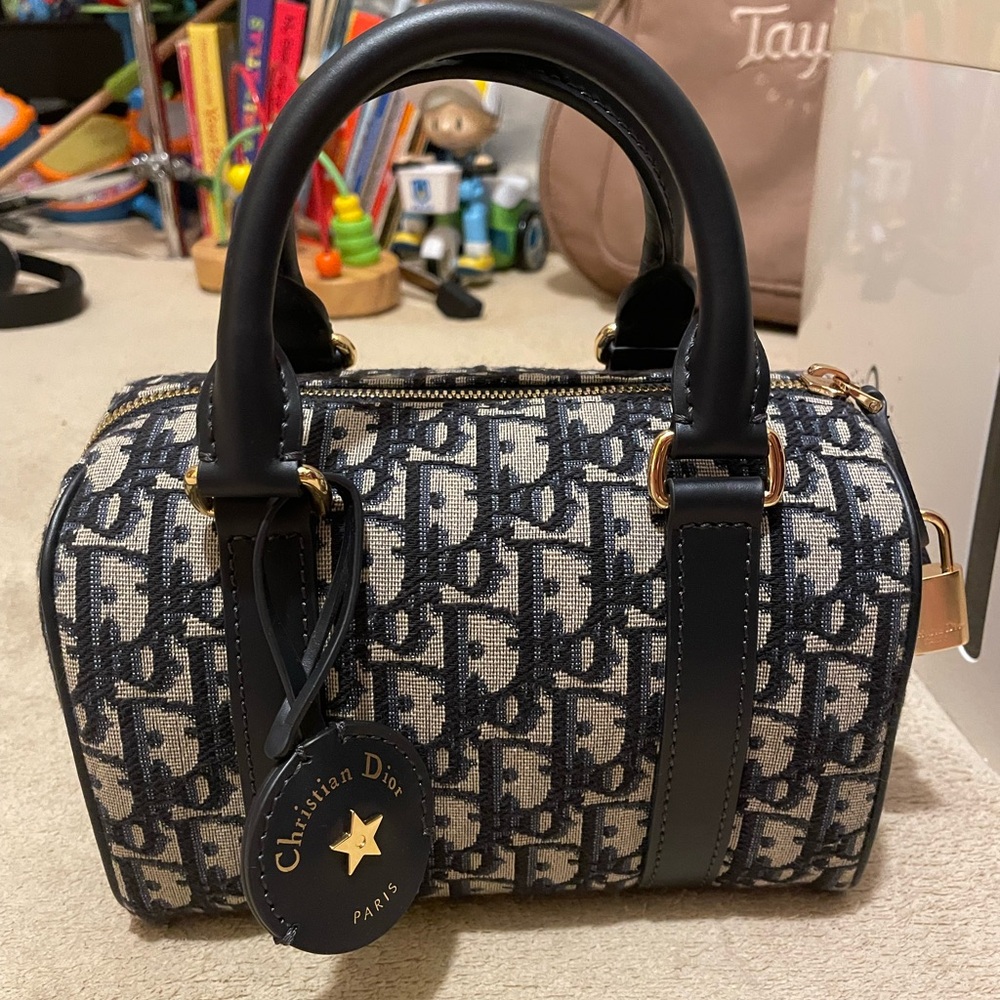 Dior groove 20 bag